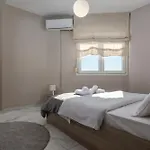 Egnatia Flat 2 Appartement *